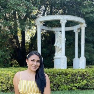 Meet your Posher, Ariana